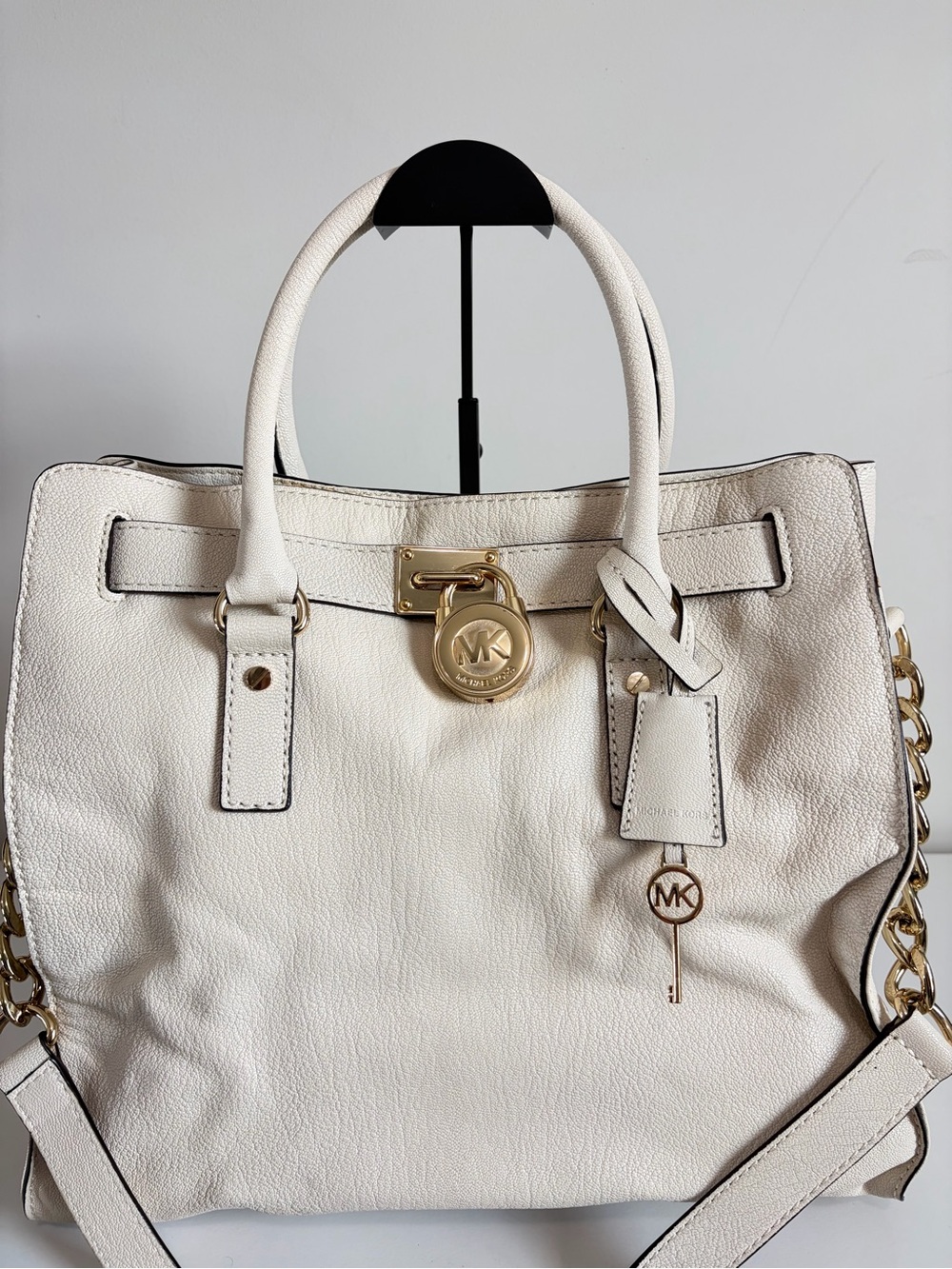 Michael Kors Hamilton Large Leather Tote in Vanilla with Gold-Tone Hardware